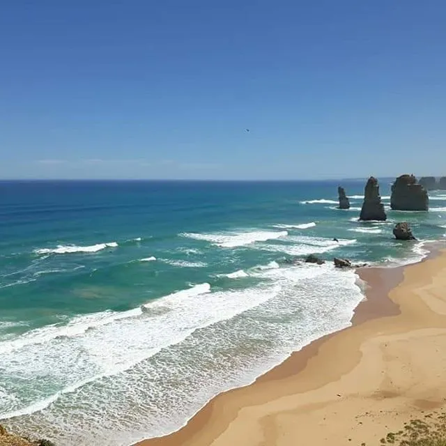 Twelve Apostles, Loch Ard Gorge and the Otway coastline on the small-group tour